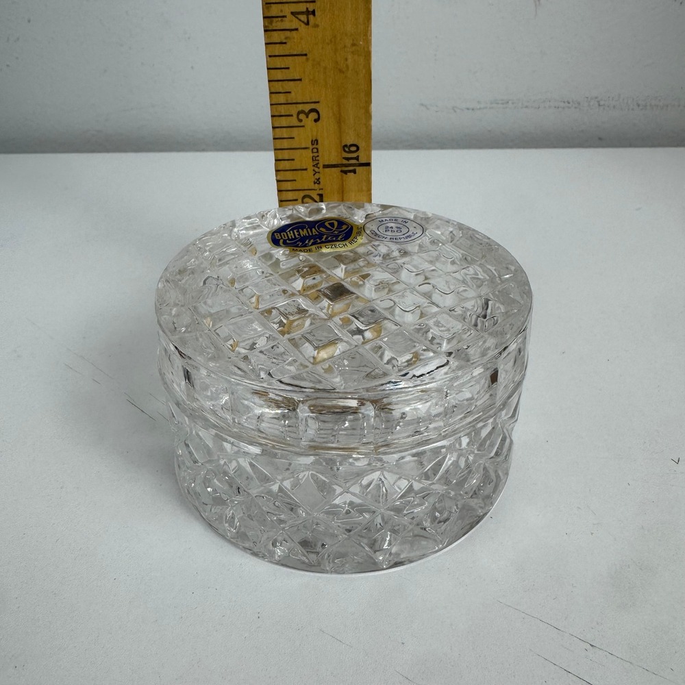Vtg Bohemia Crystal Round Trinket Box 24% Lead Crystal Czech Republic - Picture 4 of 8